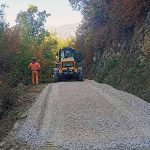 Danas počeli pripremni radovi za asfaltiranje putnog pravca Vlasotince – Brezovica